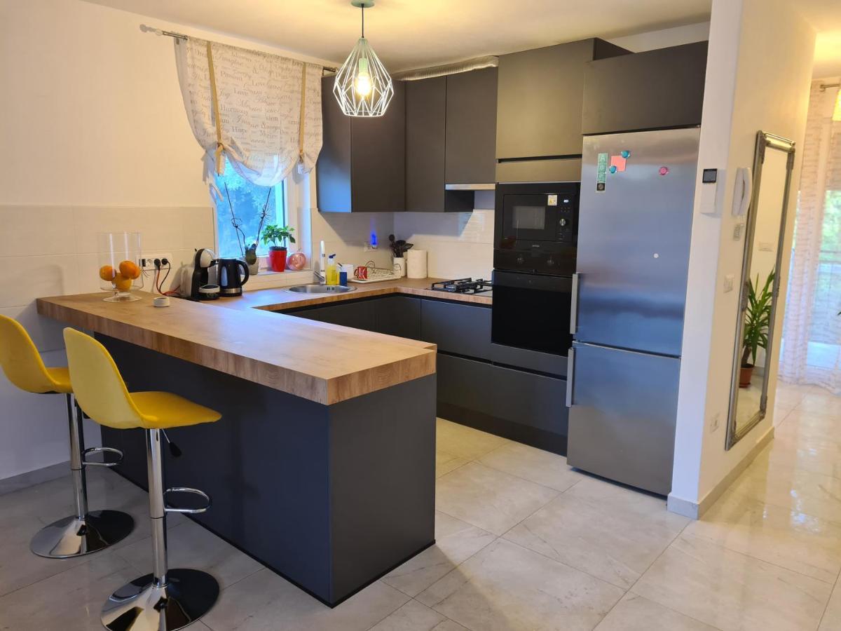 Studio Apartment Doris 波雷奇 外观 照片